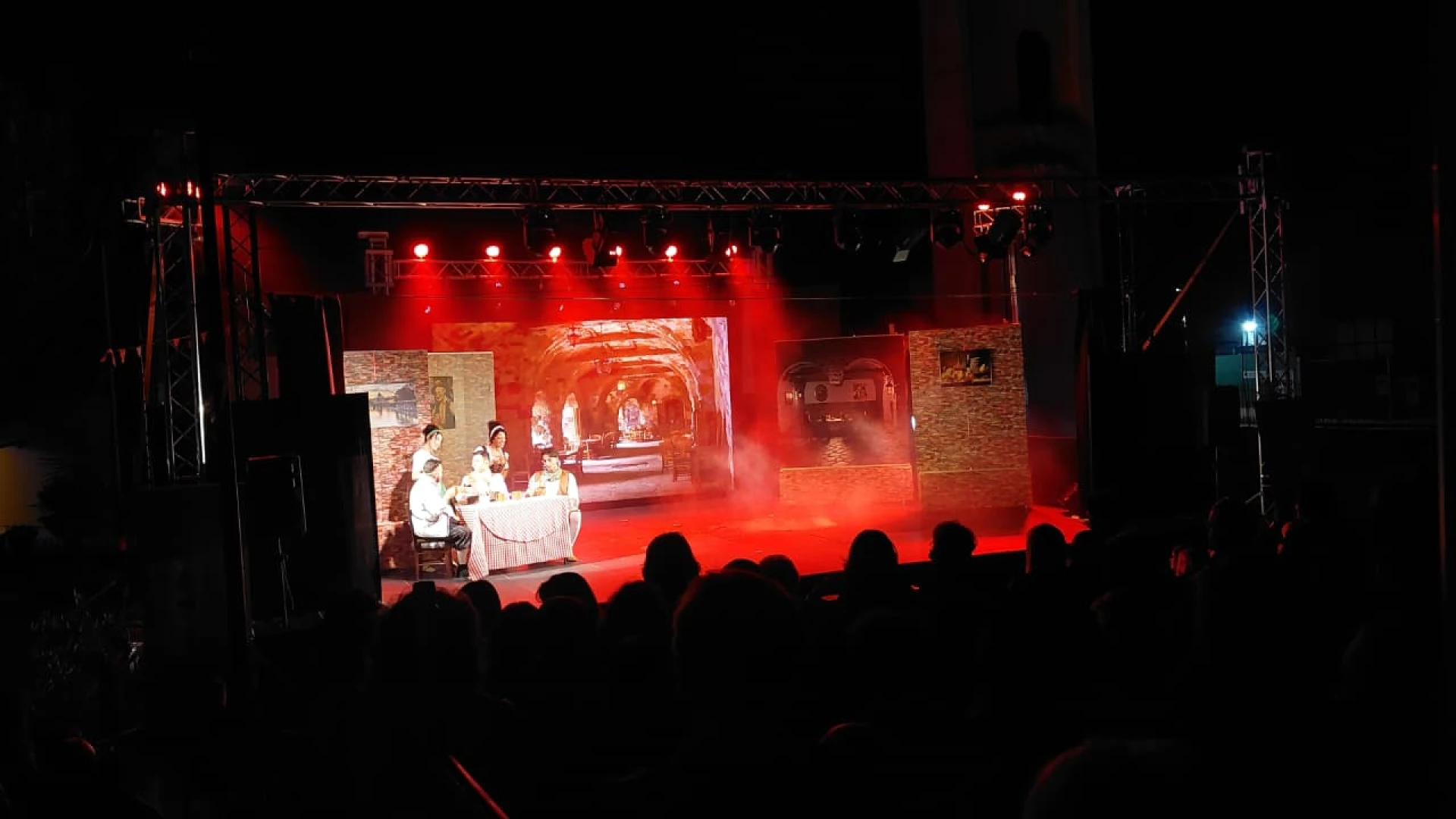 Venafro: successo incredibile di pubblico e critica per il musical “E se Dio Vuole”. Ieri la prima in città.